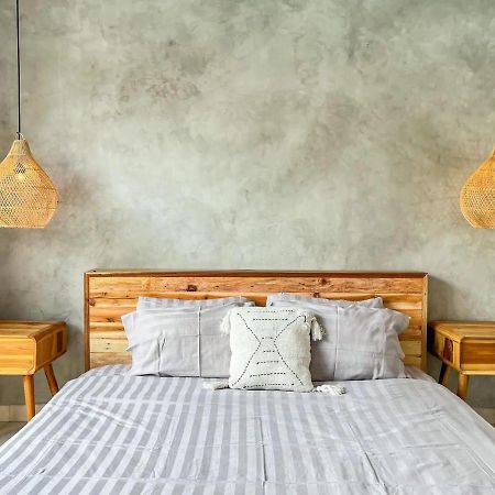 Island Boy Guest House Canggu Exterior foto